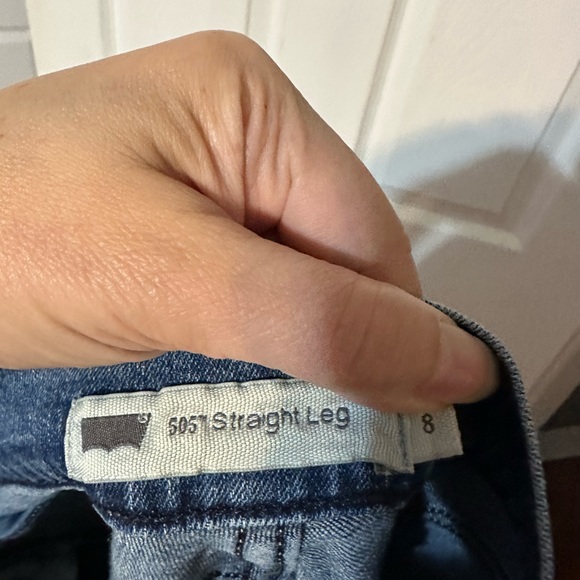 Levi’s Women’s 505 Straight Leg Denim Jeans - Picture 13 of 14